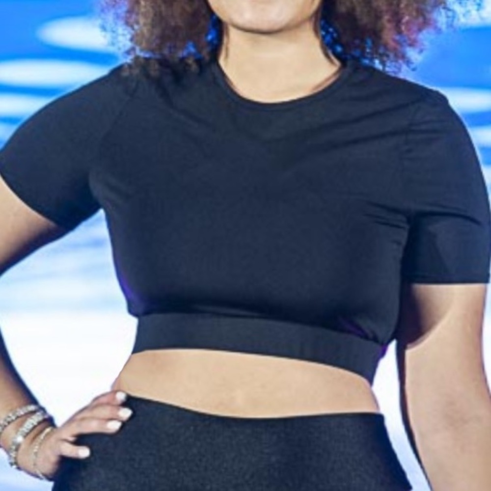 Black fashion nova cropped tee